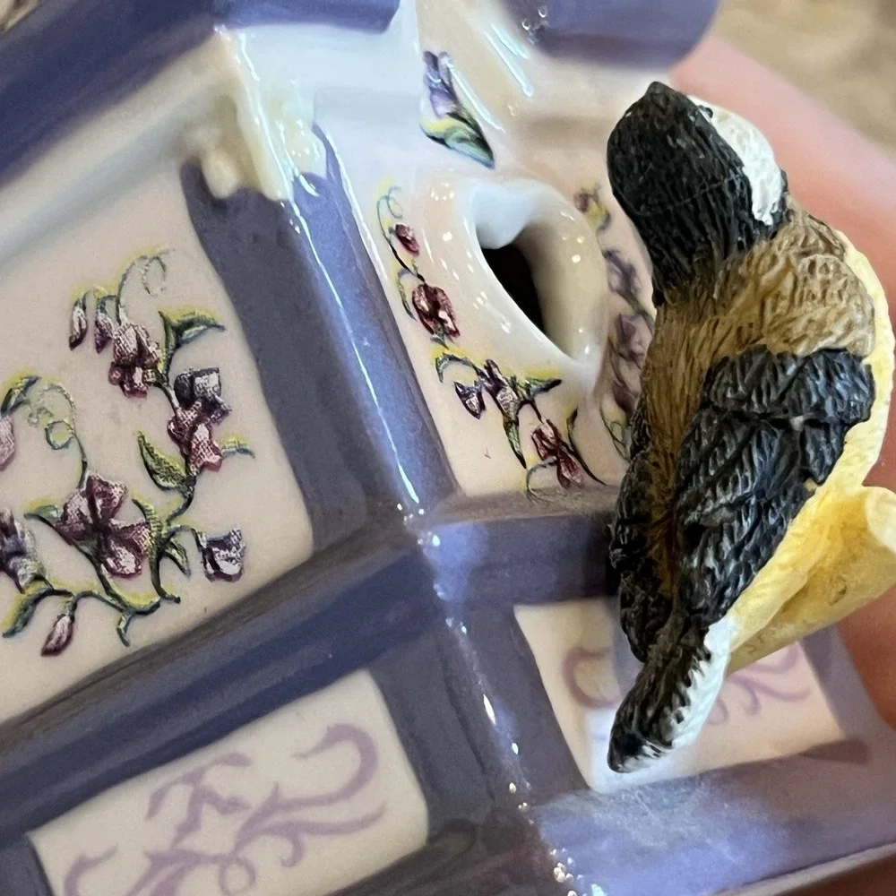 1999 Heirloom Poreclain Harmony Hearth Birdhouse Ornament Bradford‎ Exchange